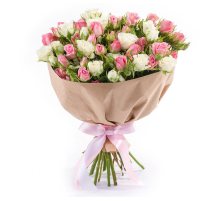 Букет 15 Роз Кустовых Бело-Розовых (50 см.) крафт