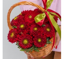 15 Красных Георгинов в корзине