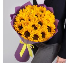 Букет 15 Подсолнухов в упаковке