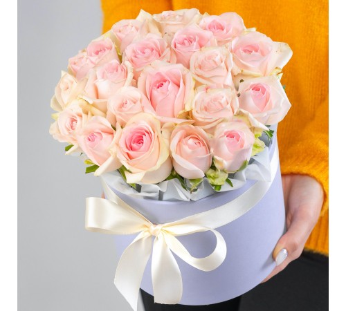 19 Роз Свит Ревиваль (40 см.) в коробке