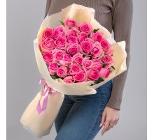 25 Ярко-Розовых Роз (70 см.)