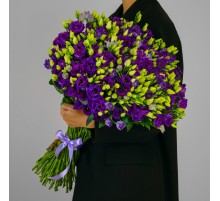 Букет 45 Фиолетовых Эустом