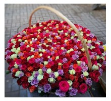 Букет 501 Роза Микс (50 см.) в корзине