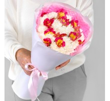 Букет "Альстромерии Розовые и Гвоздики Белые" размер M