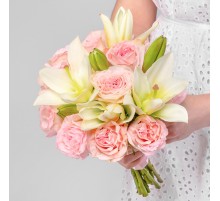 Свадебный Букет невесты "Роза Пинк Охара и Лилии"