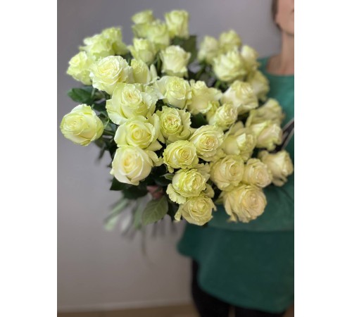 Моно букет из 35 Белых Роз Эквадор