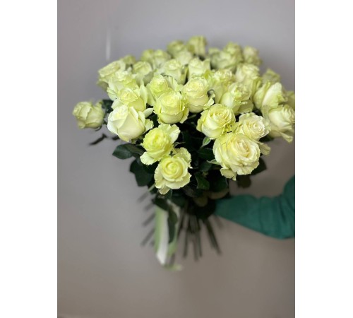Моно букет из 35 Белых Роз Эквадор