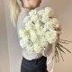Моно букет «Dianthus», белые, ажурные и стойкие гвоздички