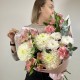 Авторский букет «Клубника в сливках»