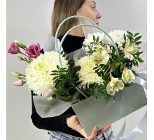 Композиция «Для Тебя» с хризантемой